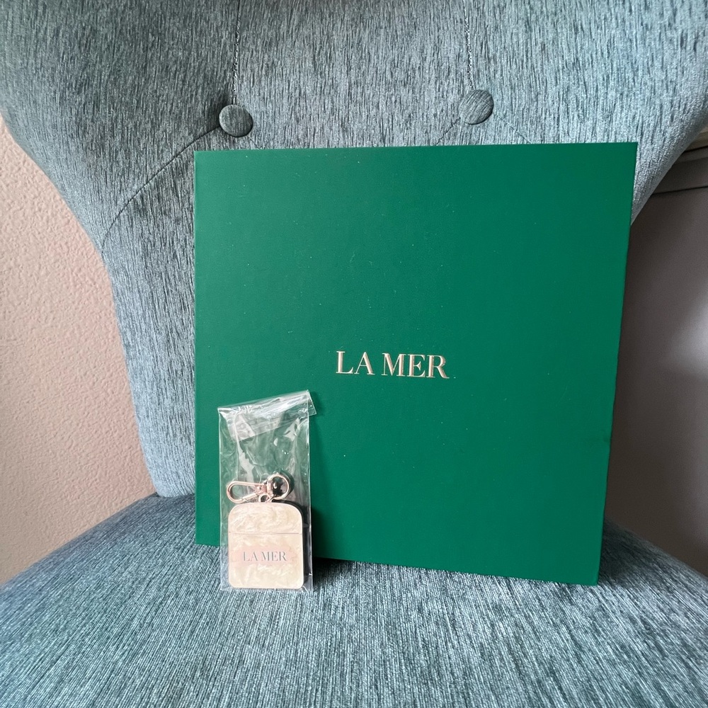 La Mer gift box with key chain